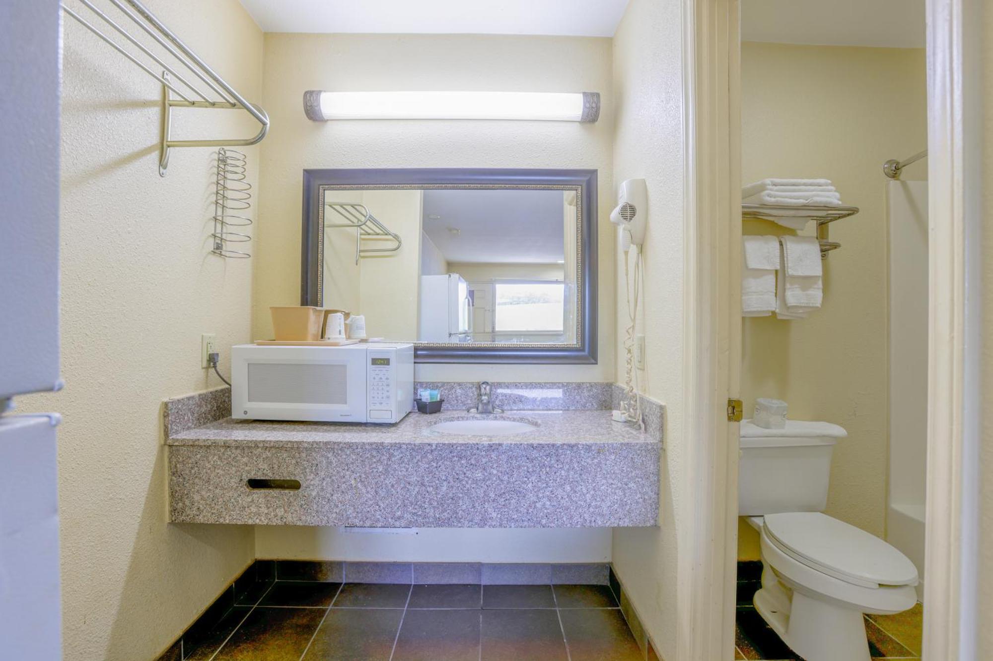 Budget By Oyo I-81 Motel Natural Bridge